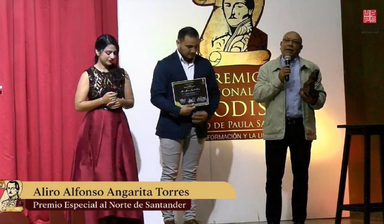 Periodista Alirio Angarita Torres