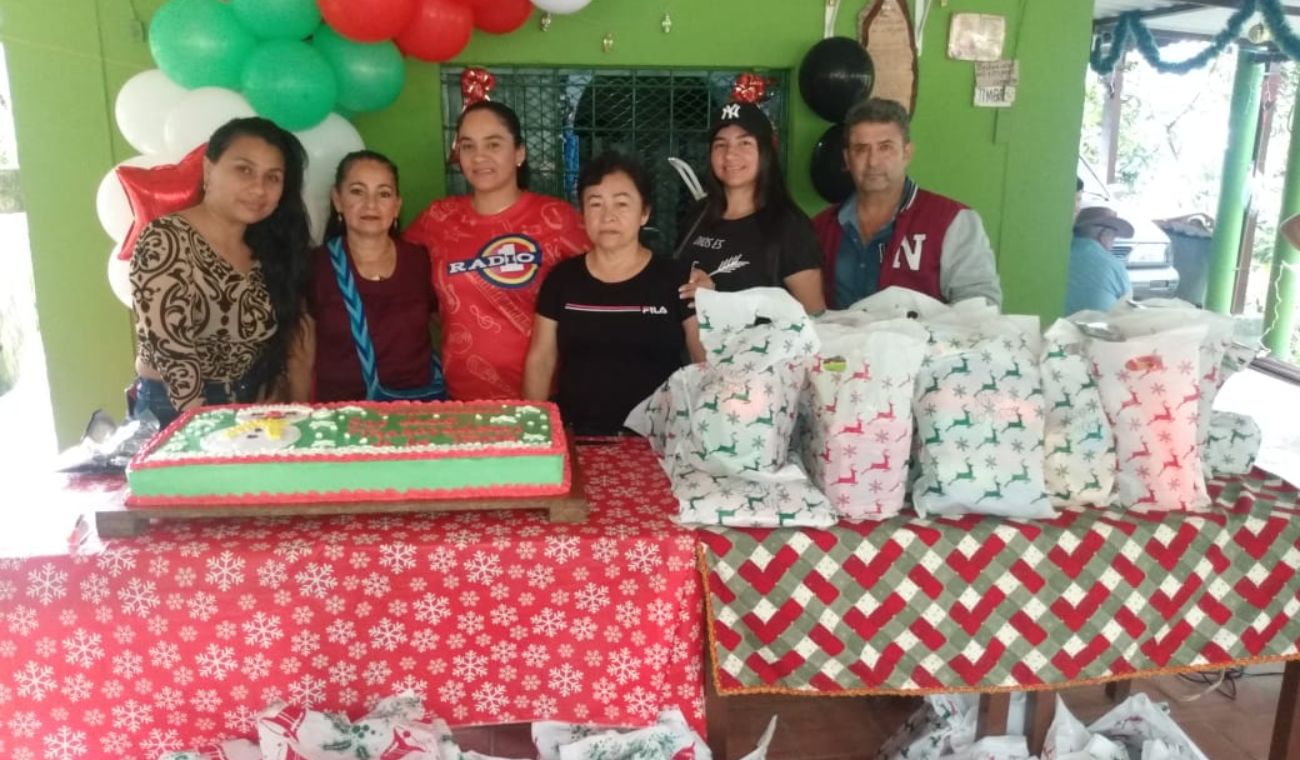 Entrega de regalos Radio Uno Bucaramanga