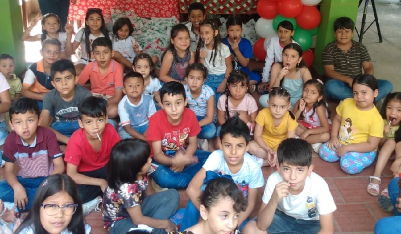 Entrega de regalos Radio Uno Bucaramanga