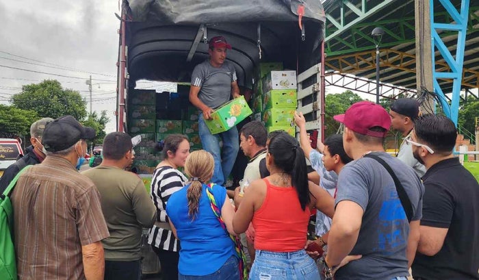 Comercializan duraznos