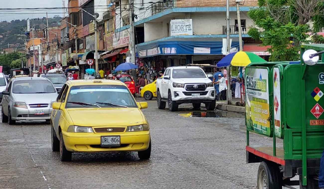 Carros en el centro de Cúcuta