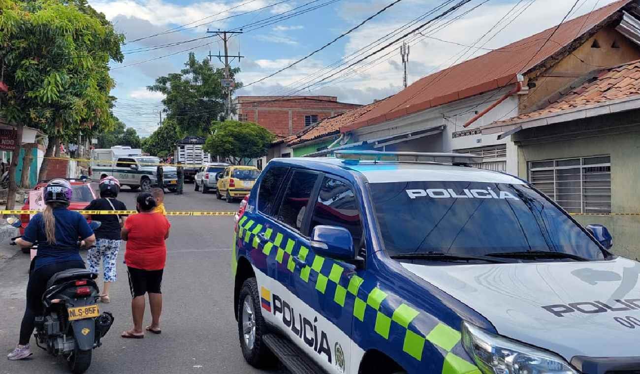 Uniformados fueron recibidos a disparos