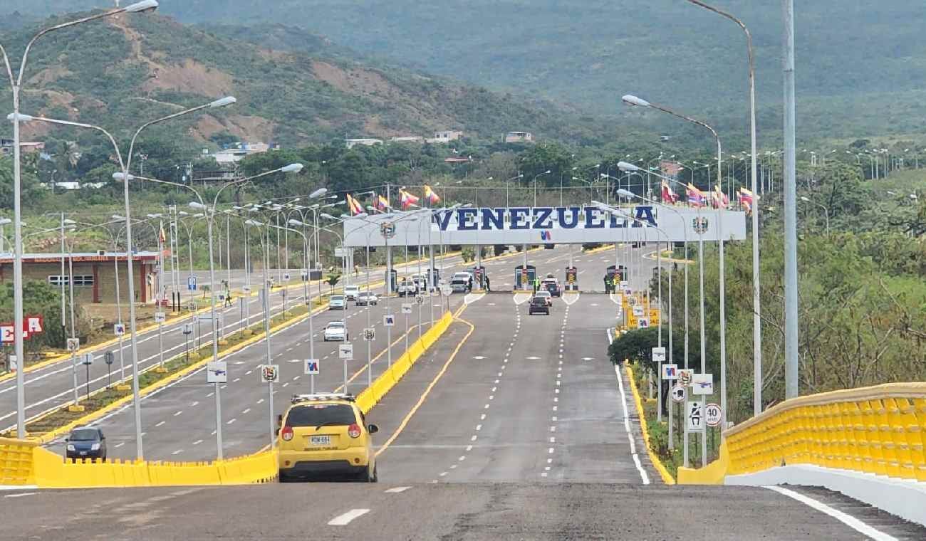 Paso binacional entre Colombia y Venezuela