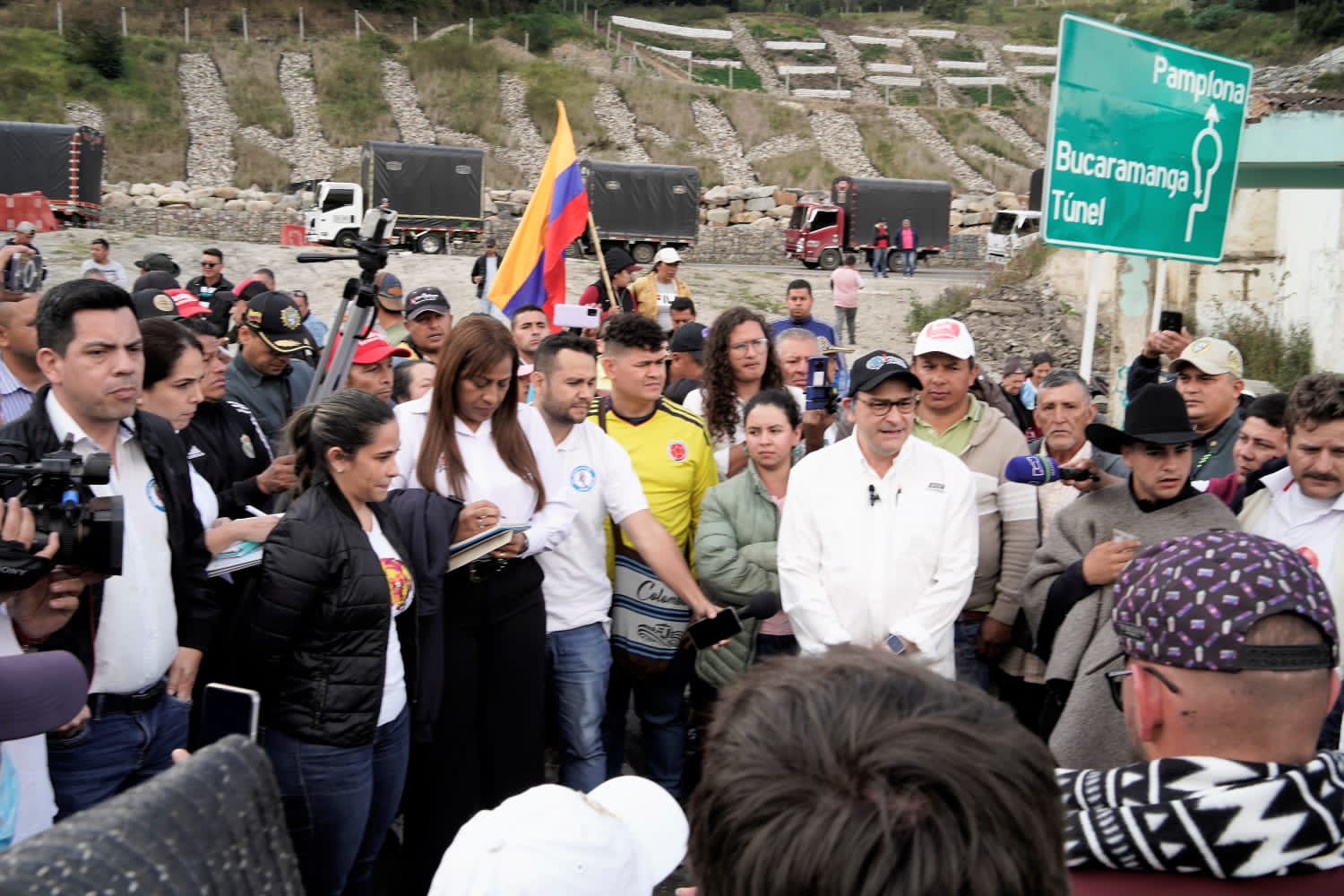 Desbloquean via Pamplona Cúcuta