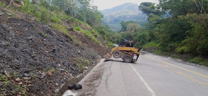 Por derrumbe hay cierre en la vía Bucaramanga - Barrancabermeja