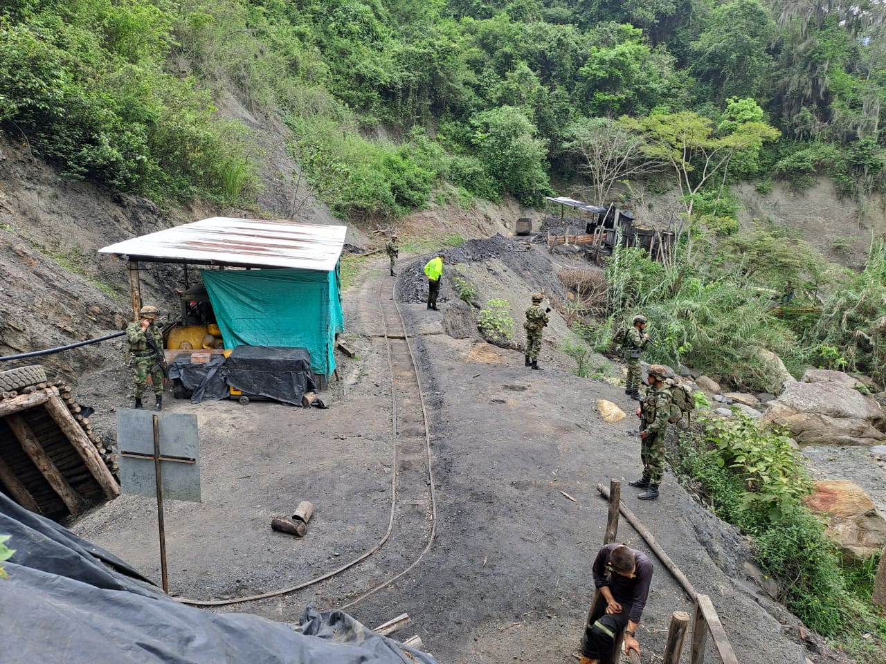 Mina de carbón en zona rural de Bochalema