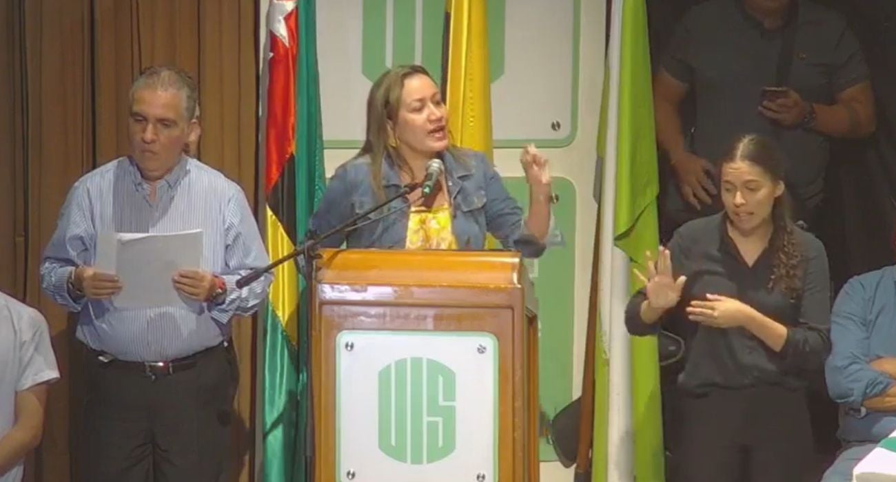 Ministra de salud en Bucaramanga