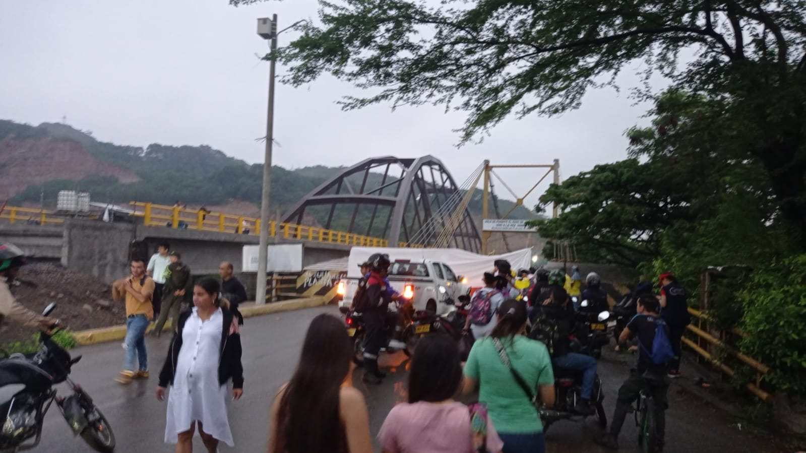 Bloqueo en Puente Mariano Ospina Pérez