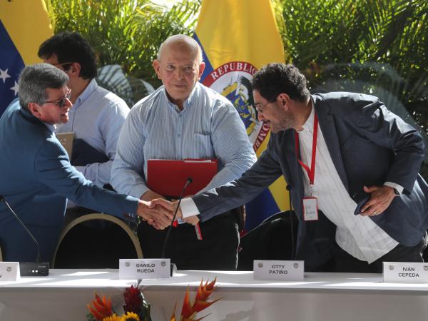 Negociadores con el ELN