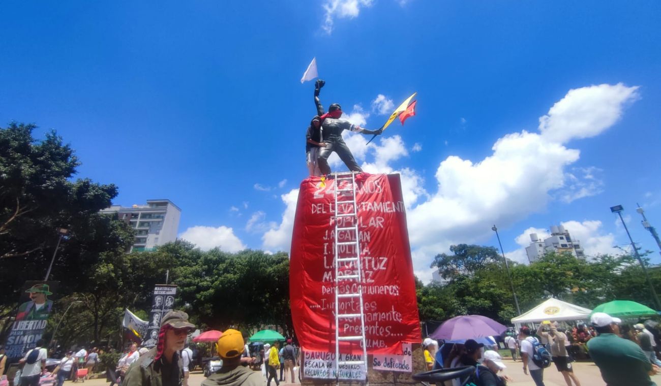 Concentración de manifestantes en el Parque de los Niños en Bucaramanga