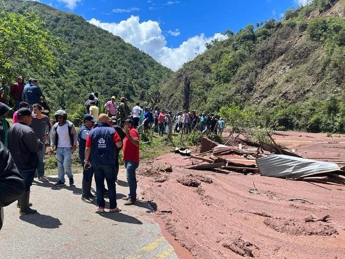 Atención a damnificados en Abrego