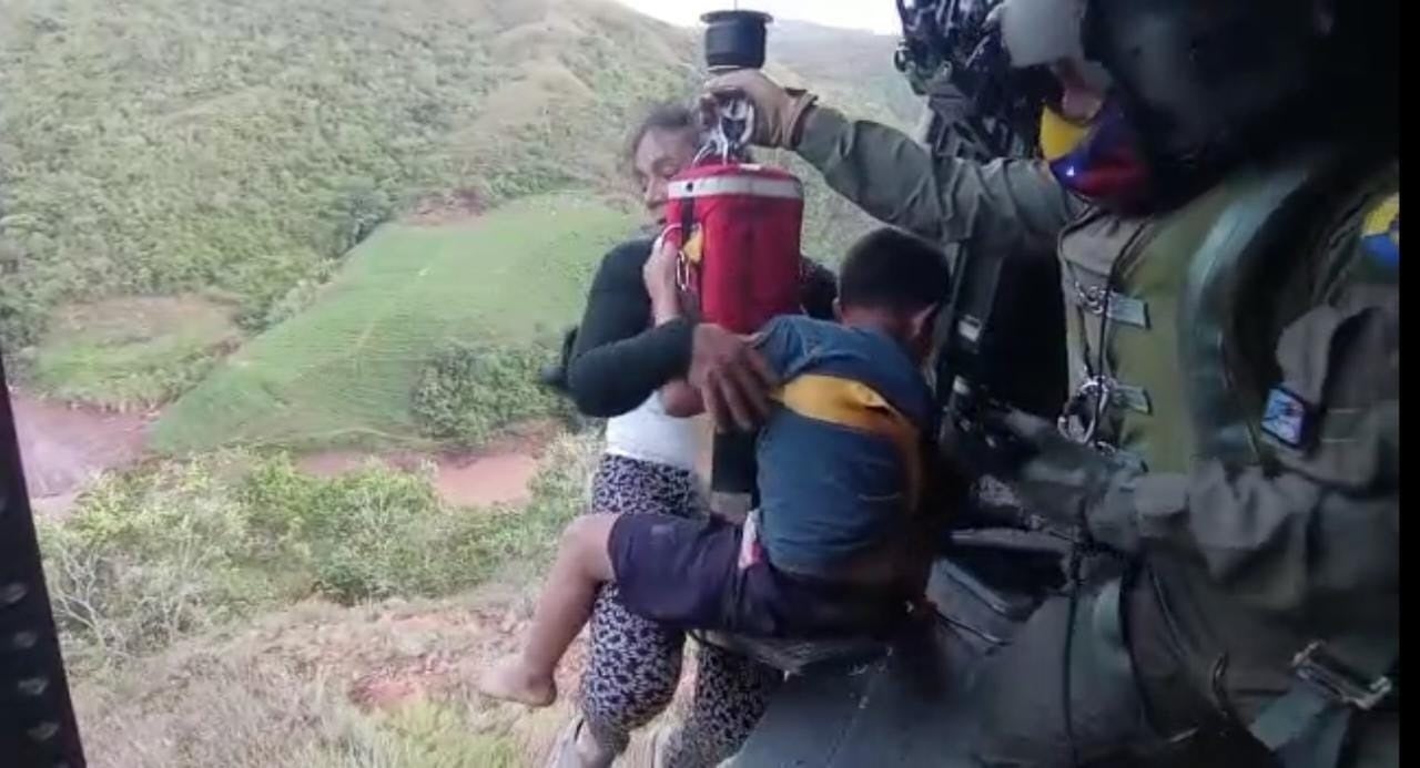 Evacuación damnificados en Ábrego