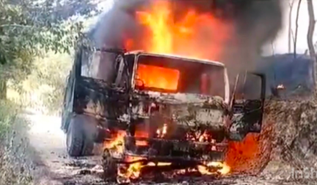 Vehículo incinerado en Ocaña