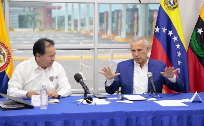 los gobernadores de Norte de Santander William Villamizar y del Estado Táchira (Venezuela) Fredy Bernal