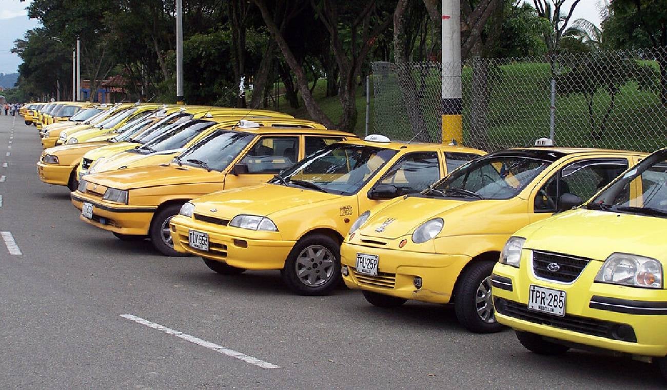 Paro de taxistas no es apoyado por conductores de estos vehículos en Bucaramanga