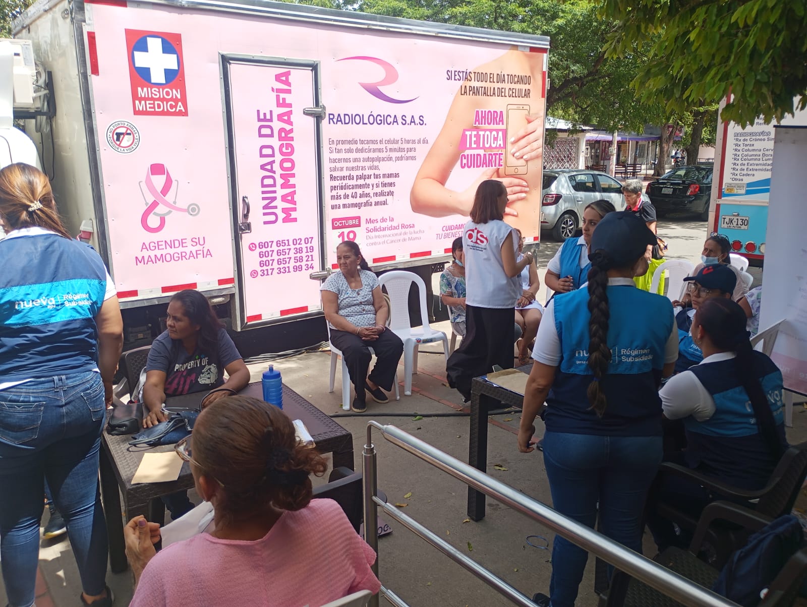 Jornada de diagnóstico de cáncer de mama y cuello uterino