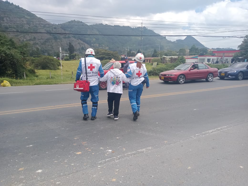 La Cruz Roja Colombiana ha logrado atender a varios pacientes en medio del paro de transportadores.
