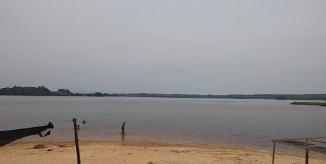 Testigos aseguran que el hombre perdió el equilibrio y cayó a la ciénaga.
