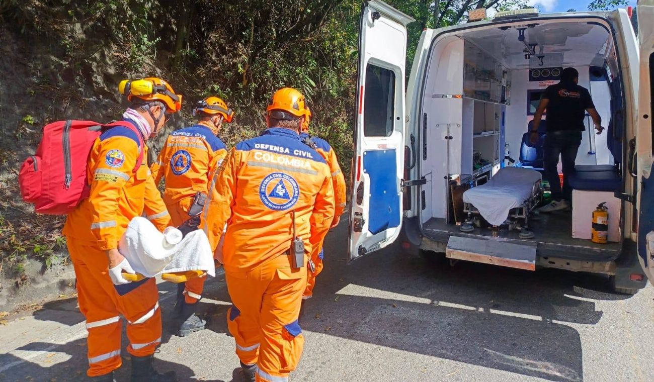 Defensa Civil atendiendo emergencias