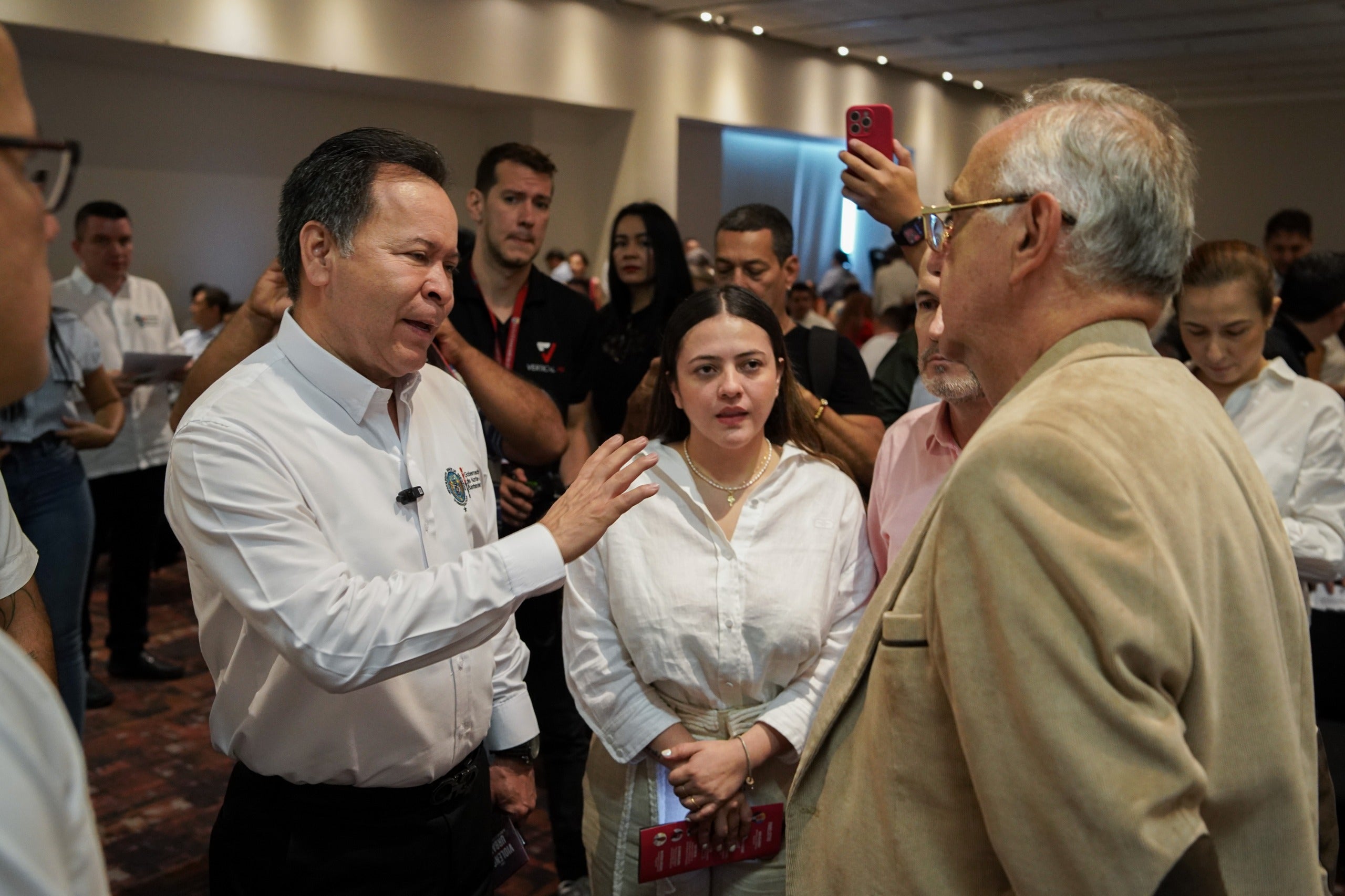 Gobernador de Norte de Santander y el Ministro de Defensa Iván Velázquez