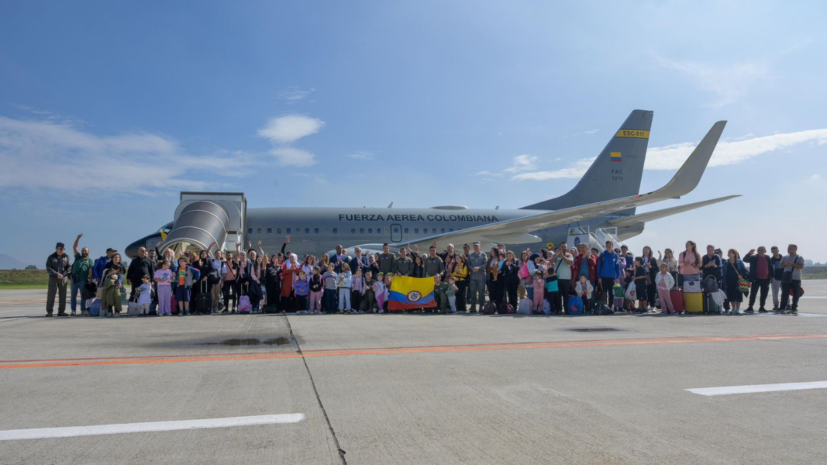 Primer vuelo humanitario con colombianos desde El Líbano