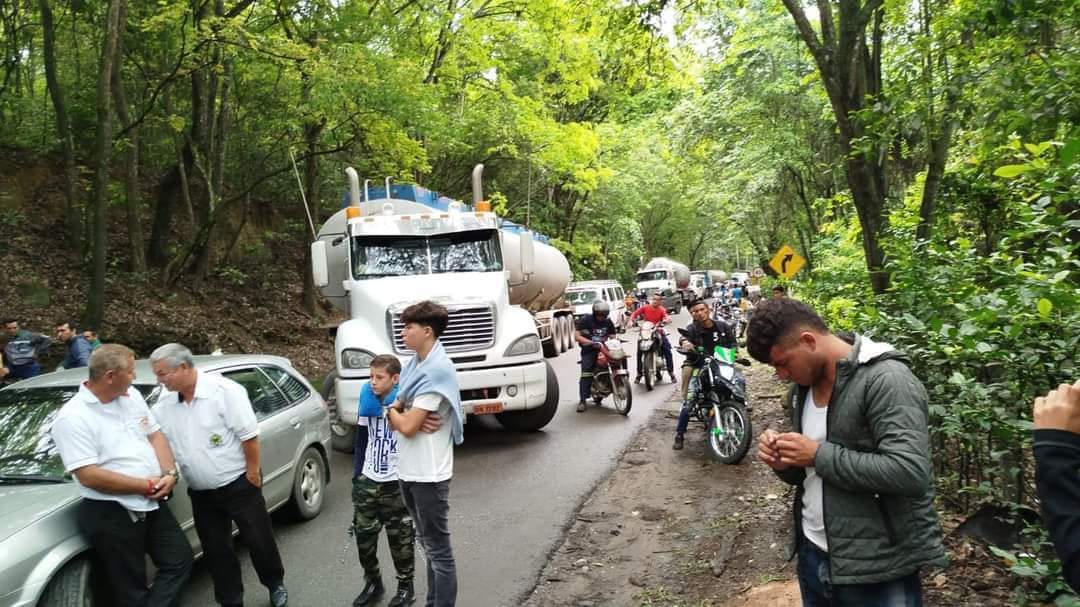 Bloqueo de campesinos en la vía Cúcuta-Ocaña