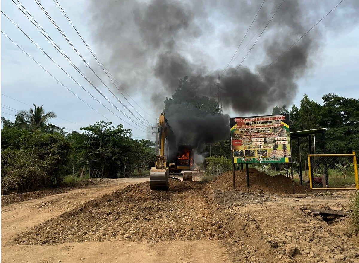 Quema de maquinaria en Tibú