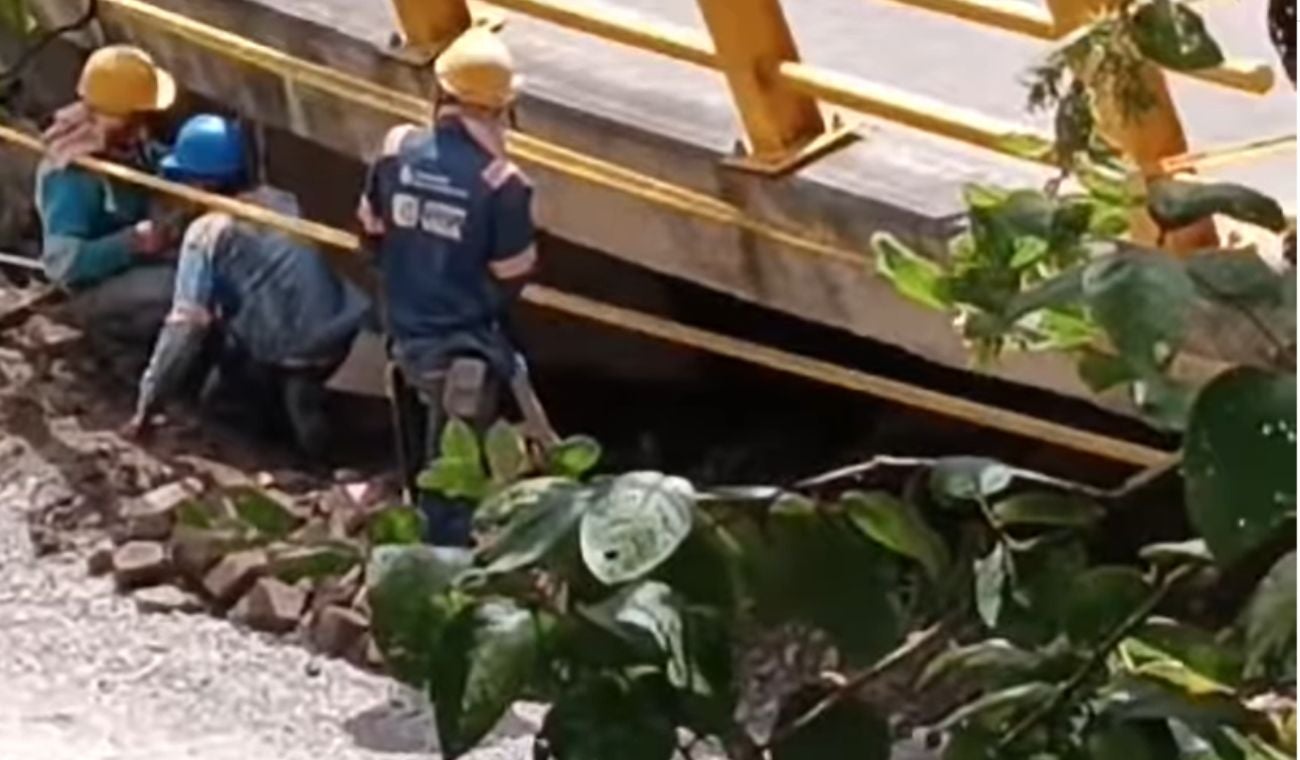 Los habitantes de San Andrés, Santander, mostraron su preocupación ante este arreglo precario.