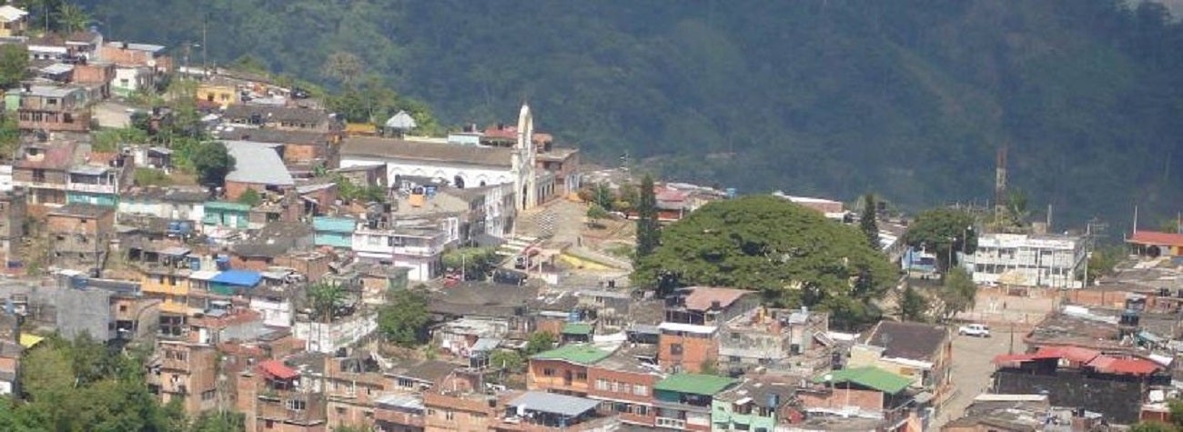 En Landázuri siguen buscando a quienes asesinaron a una mujer.