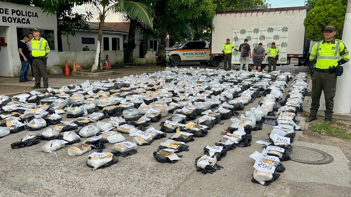La marihuana estaba camuflada en un camión.