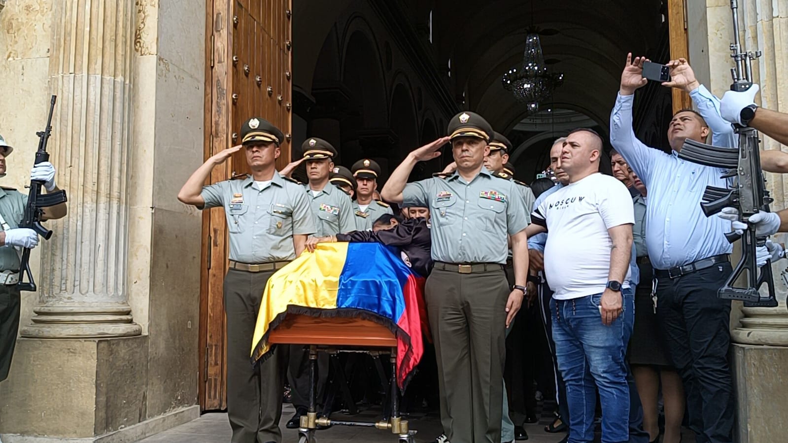 Fue sepultado el intendente de la policía asesinado en el Catatumbo