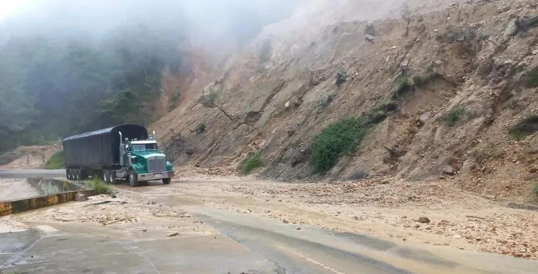 Deslizamientos de tierra por lluvias