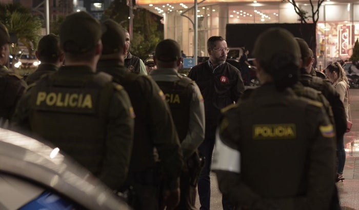 Alcalde de Bucaramanga Jaime Andrés Beltrán en operativos de seguridad