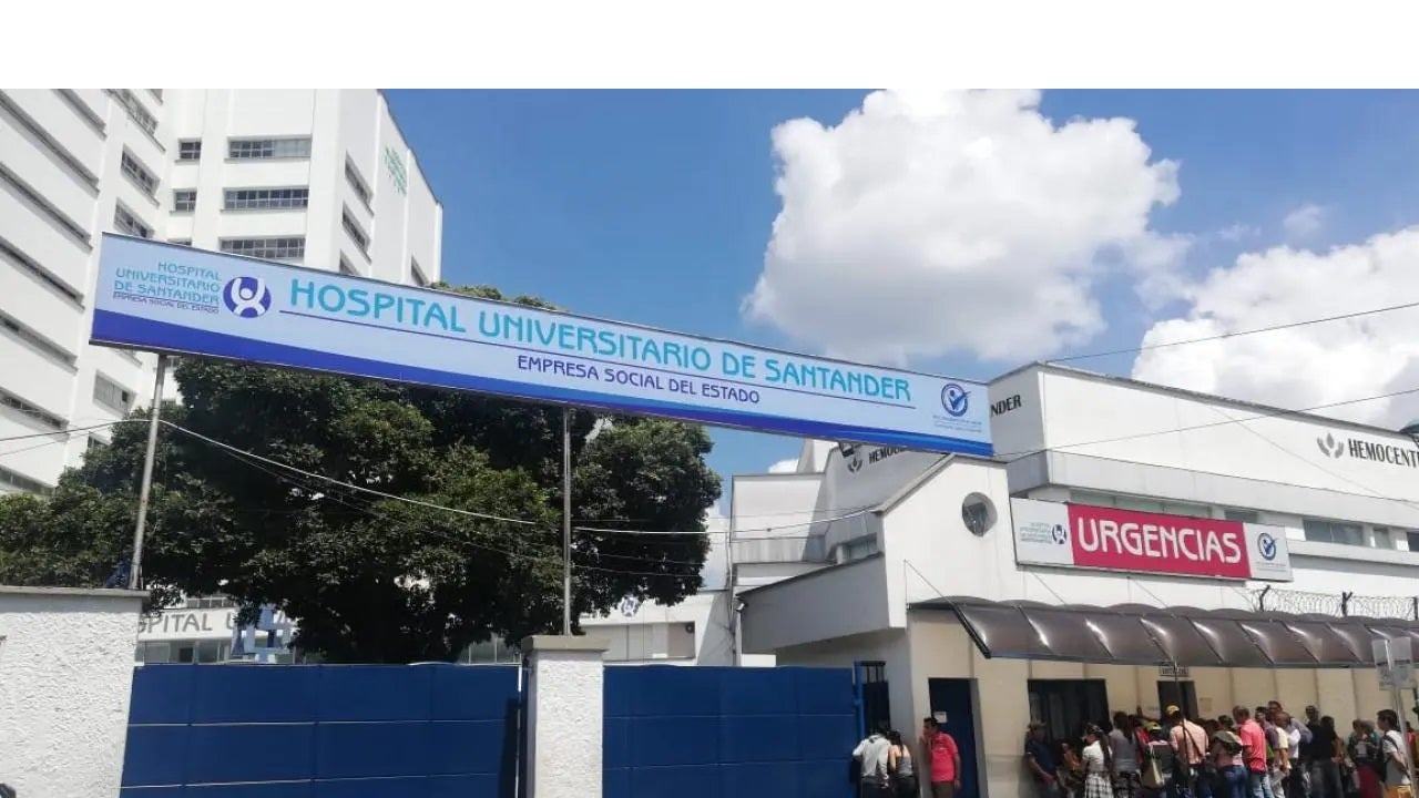 En las próximas horas el centro asistencial dará a conocer el estado de salud de los policías