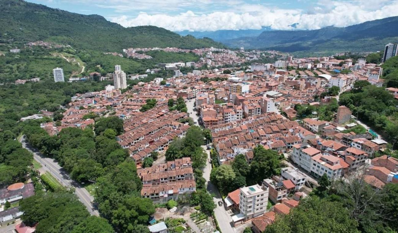 La Policía Nacional reforzó la seguridad en Santander durante las festividades, atendiendo emergencias y realizando importantes intervenciones.