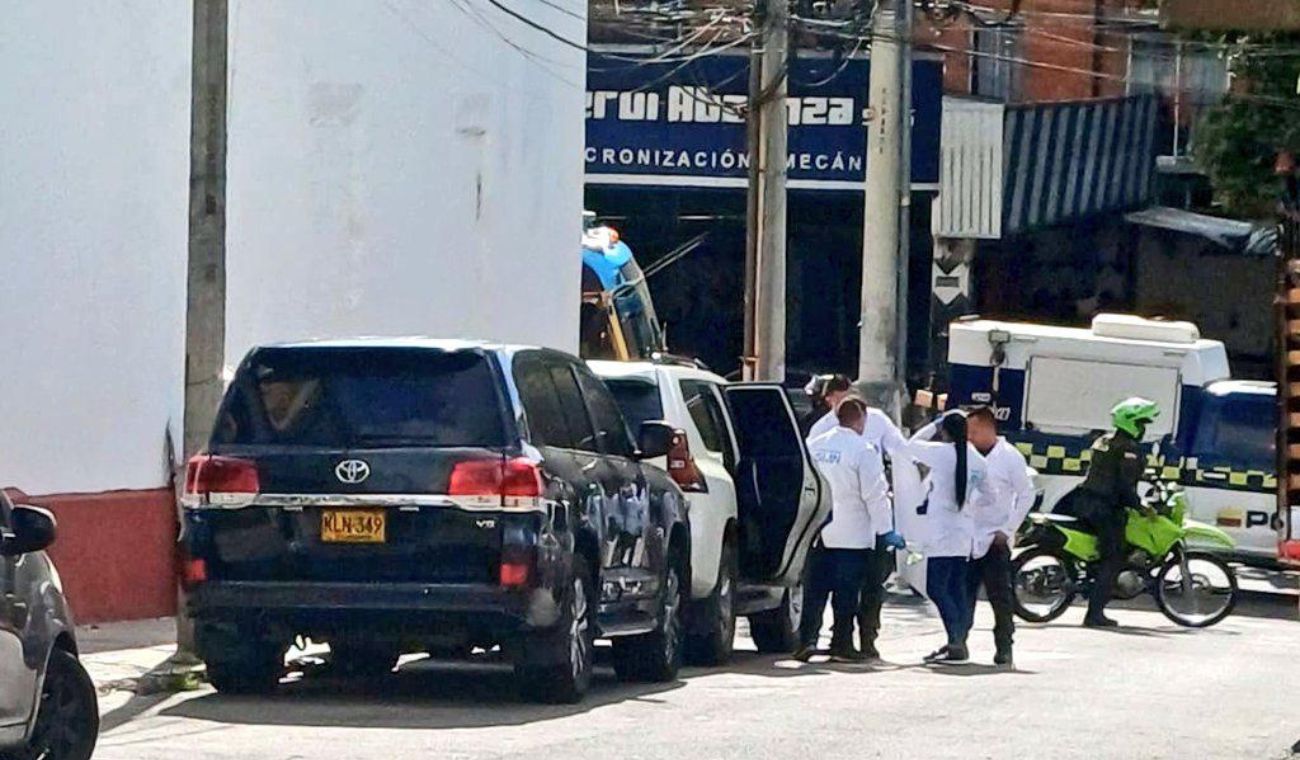 Un hombre fue víctima de fleteo en Bucaramanga: delincuentes disfrazados de trabajadores de aseo se llevaron más de $200 millones tras interceptarlo al salir de un banco.