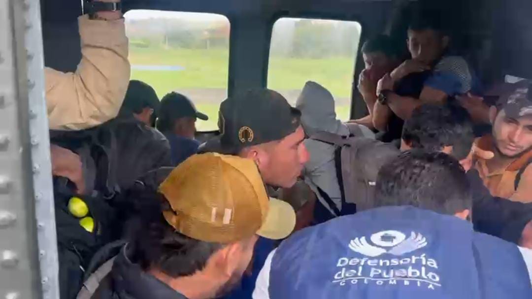 Evacuan civiles que estaban sitiados en el Catatumbo en combates