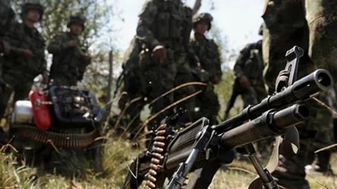 Combates entre grupos armados ilegales.