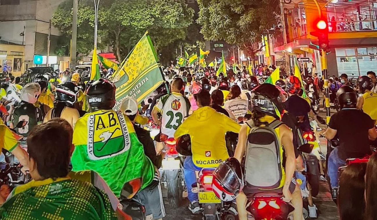 Banderazo de hinchas de Atlético Bucaramanga