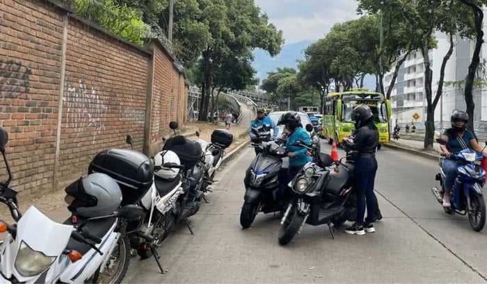 Control de Tránsito de Bucaramanga en el sector de Provenza