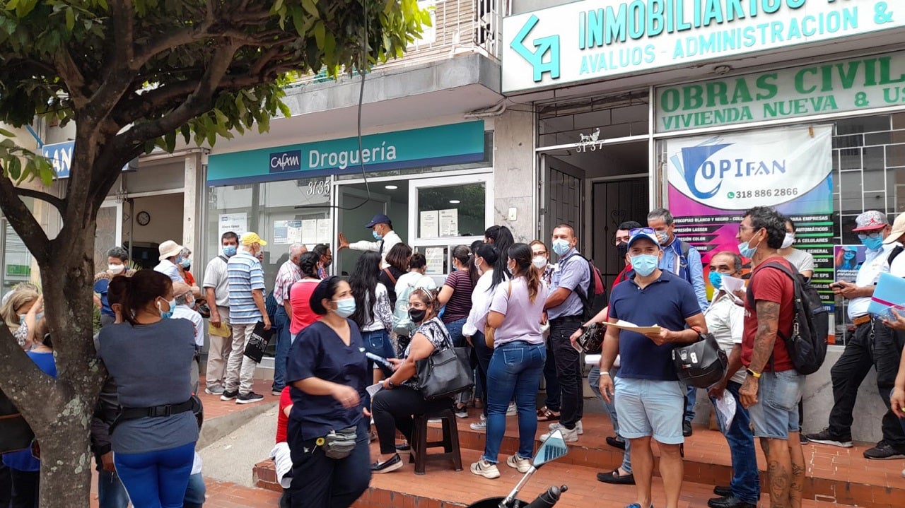 Largas filas para la entrega de medicamentos en Cúcuta
