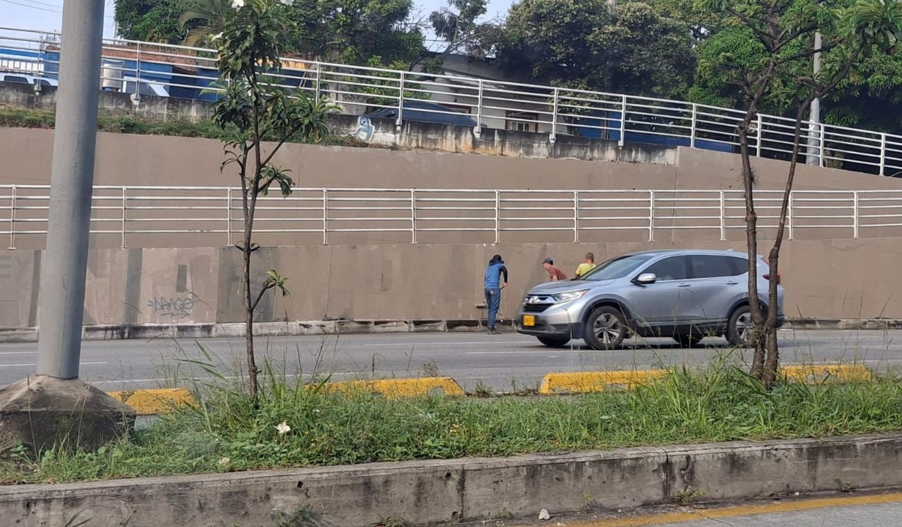 Volvieron a cubrir el mural 'Las cuchas tienen la razón'