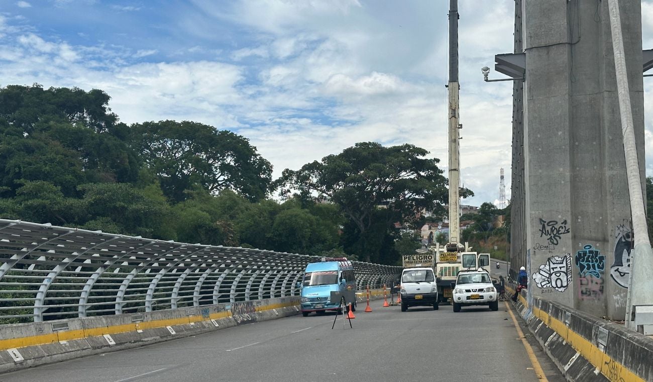 Cierre parcial en el Puente La Novena de Bucaramanga