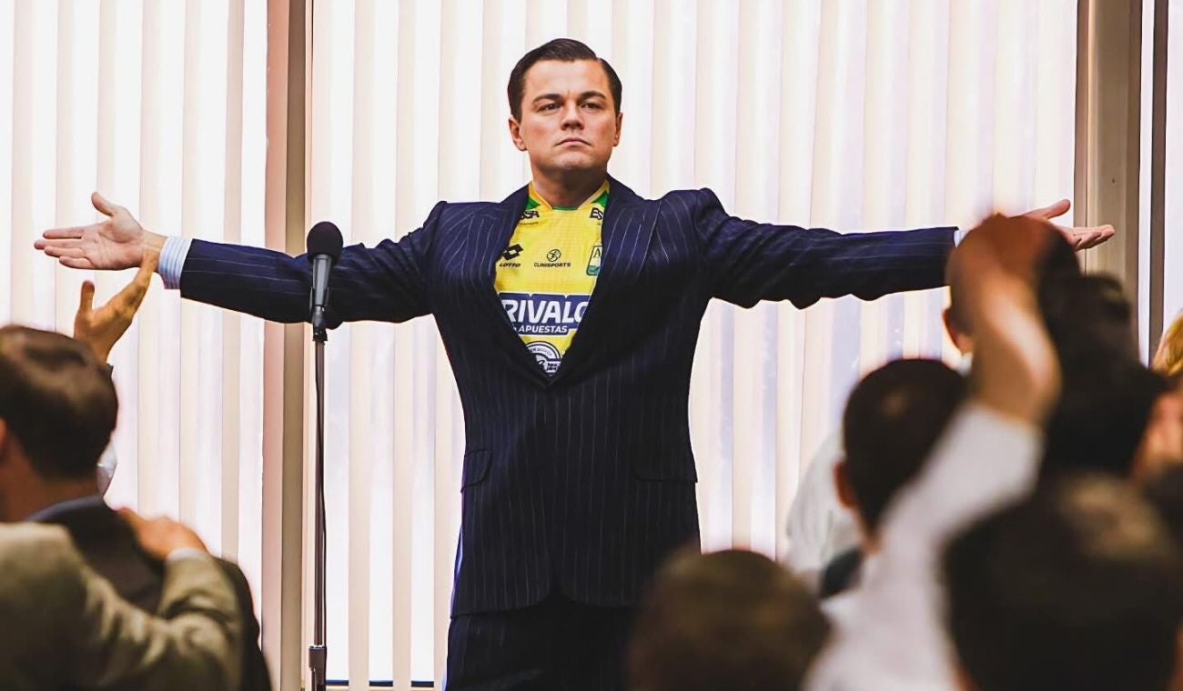 Meme de Leonardo Di Caprio con la camiseta de Atlético Bucaramanga