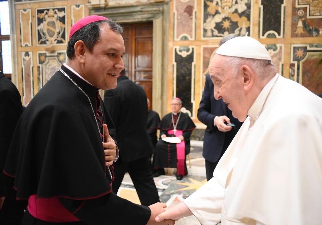 Obispo de Tibú Monseñor Israel Bravo y Papa Francisco