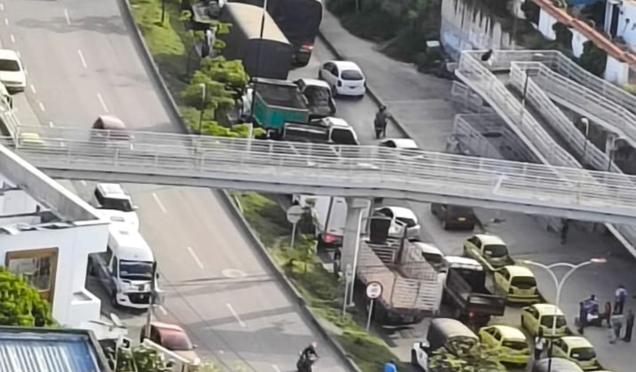 Congestión vial en Girón (Santander)