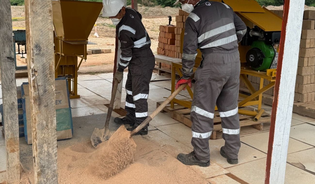 Ahora se fabrican ladrillos a partir desechos de construcción y lodos