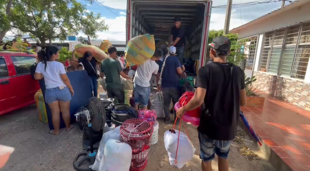Desplazados del Catatumbo son nuevamente trasladados a hoteles de Cúcuta