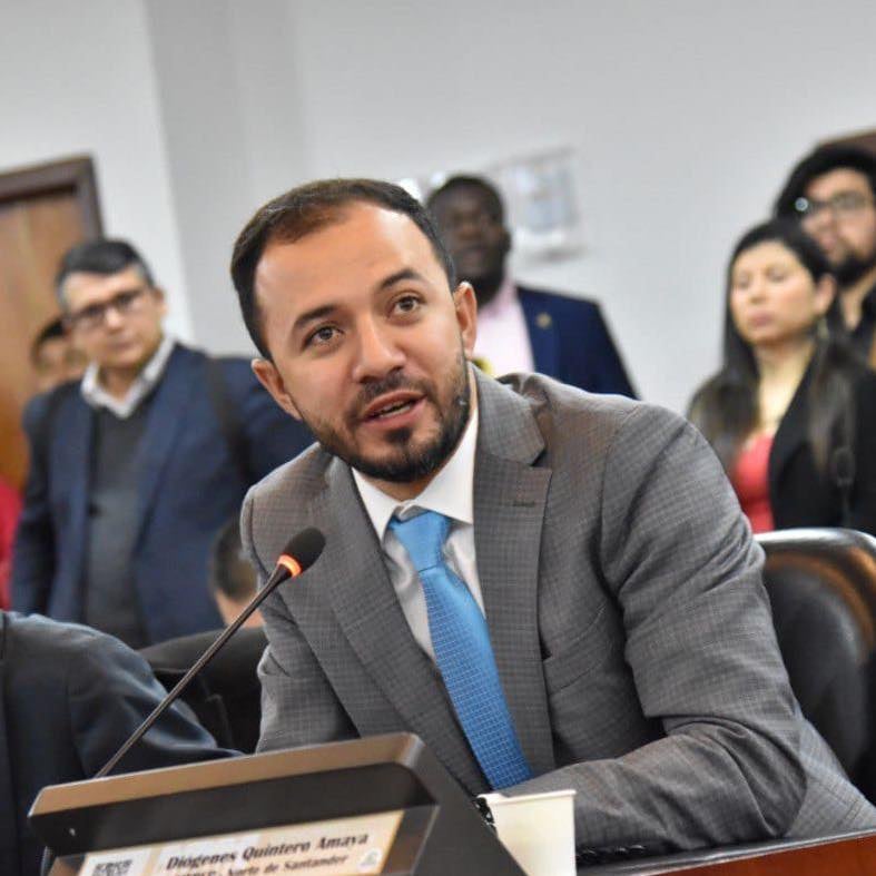 Diógenes Quintero representante por las curules de paz