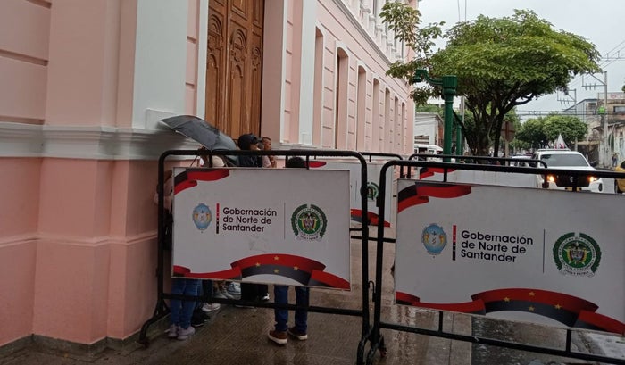 Afueras de la Gobernación de Norte de Santander